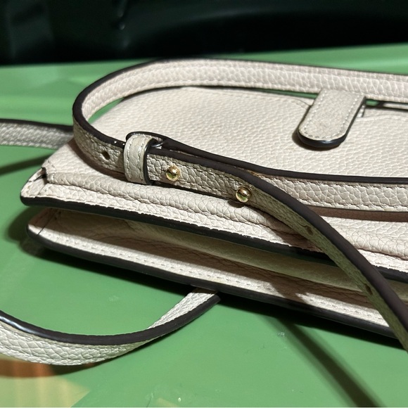 Michael Kors Light Tan Crossbody Bag - Picture 3 of 6